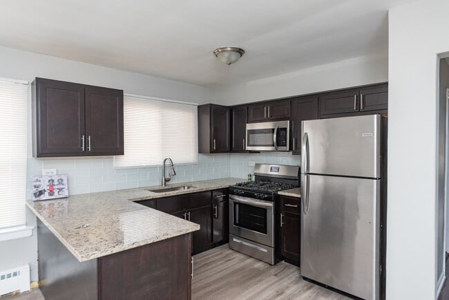 Photo - 3058 N Kostner Ave Unit 2W