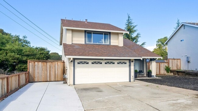 Building Photo - 882 Coral Ridge Cir