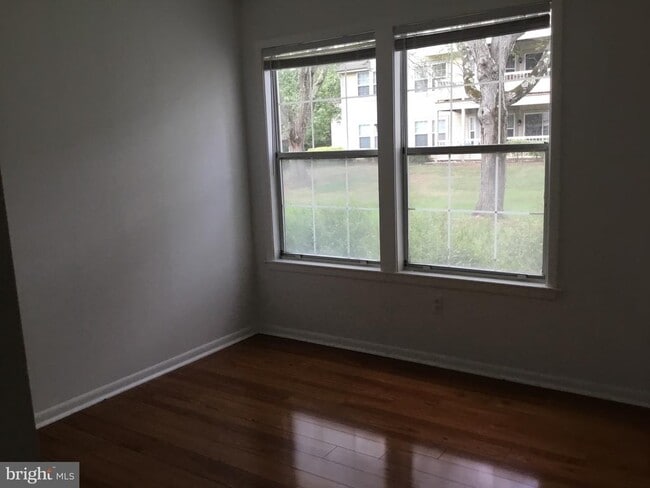 Building Photo - 110 Lowell Ct Unit 3 Rental
