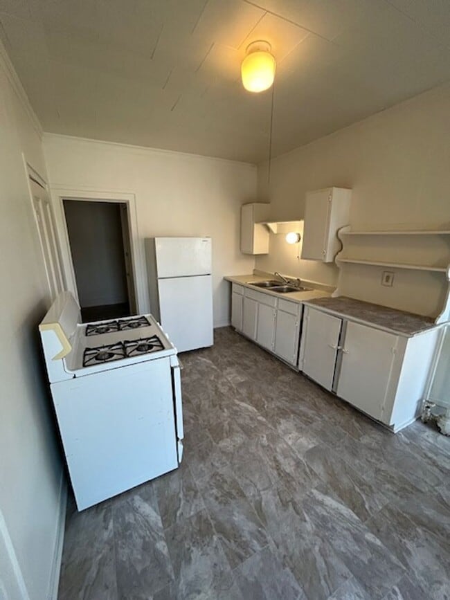 504 Maple Ave Unit 3