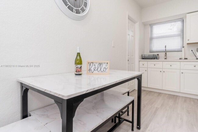 Photo - 7815 NW 5th Ct Unidad 1
