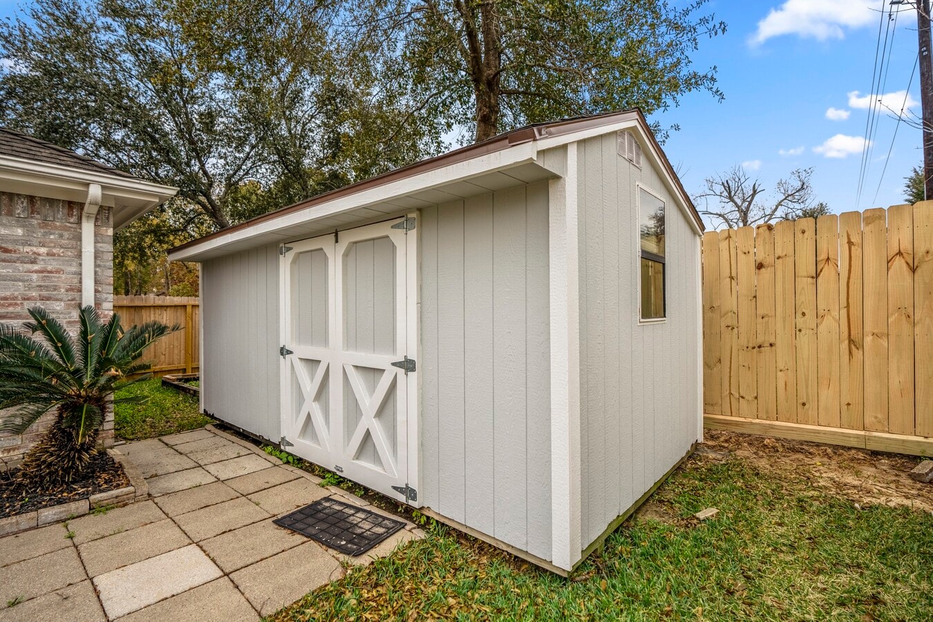 Photo - 2923 Goldspring Ln