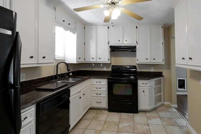 Photo - 616 17th Ave N