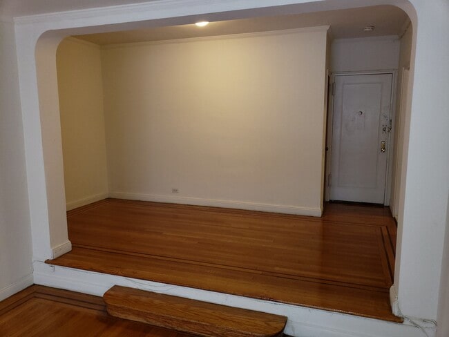 Photo - 69-11 Yellowstone Blvd