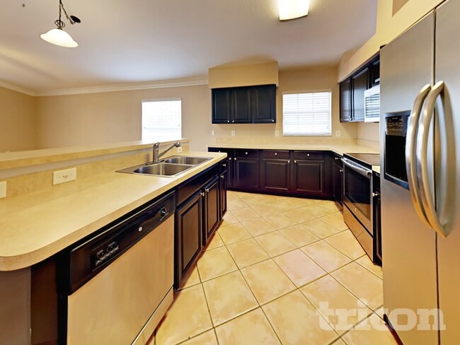 Photo - 2865 Cayman Way