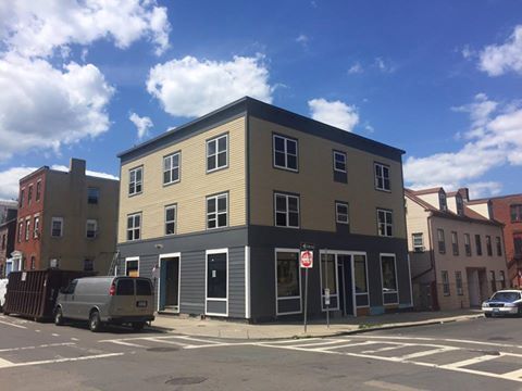 Building Photo - 108 Maverick St Unit 1