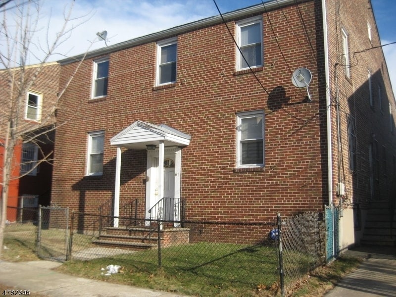 Photo - 61 St James Pl