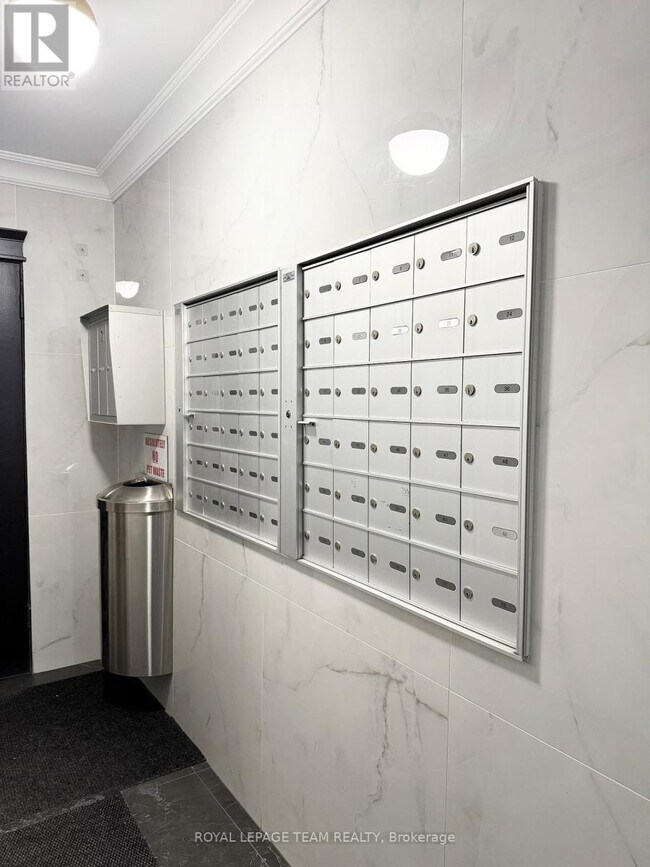 Photo - 255 Metcalfe St