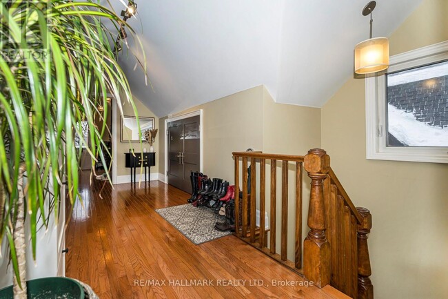 Photo - 151 Rusholme Rd Unit 3rd Floor