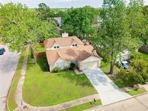 Photo - 16974 Cairntosh St