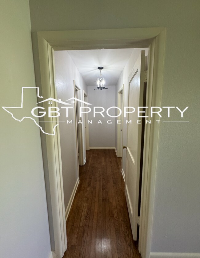 Photo - Cute 3 bed 2 bath