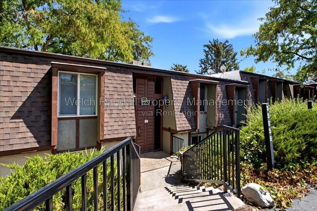 Building Photo - 5511 S Willow Ln Unit F
