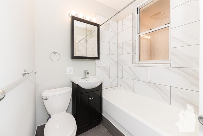 Photo - 5059 North Damen,-2E Unit 2E