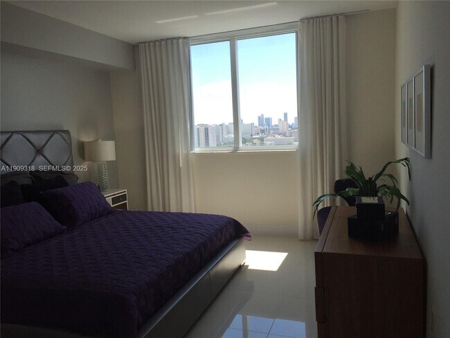 Photo - 1861 NW S River Dr Unidad 1210