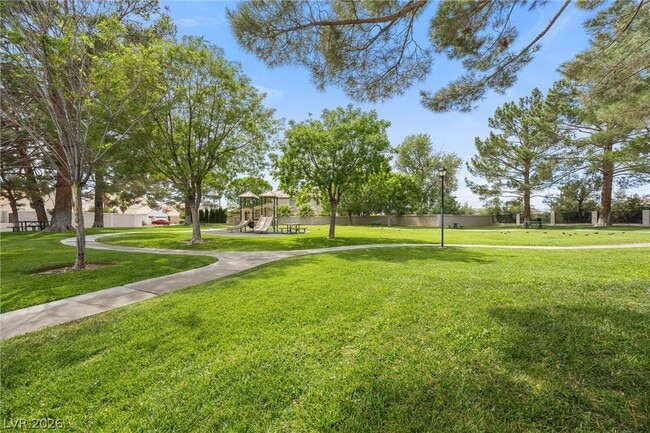 Photo - 360 Humboldt North Dr