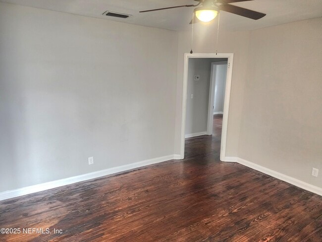 Photo - 1403 W 9th St