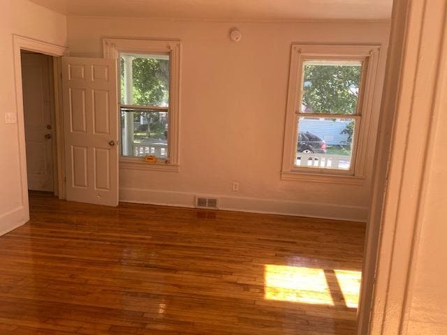 Photo - 913-915 Springate St, 1st Fl