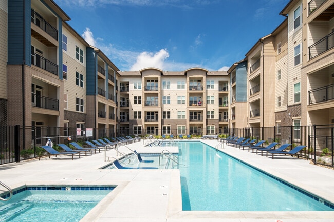 Building Photo - Broadmoor63 Rental