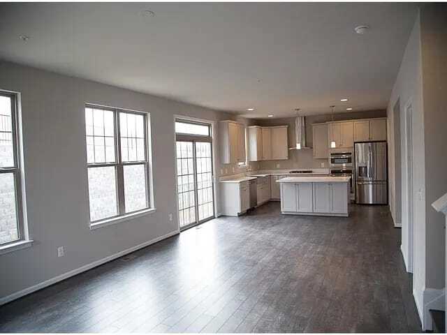 Photo - 17905 Woods View Dr