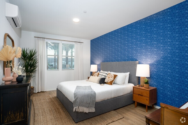 2BR, 2BA - 1,087SF - Primary Bedroom