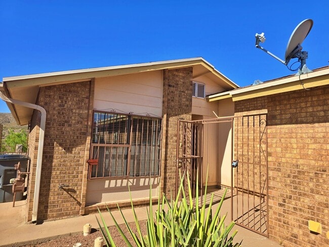 Photo - Mountain view cozy Home Ready for move in