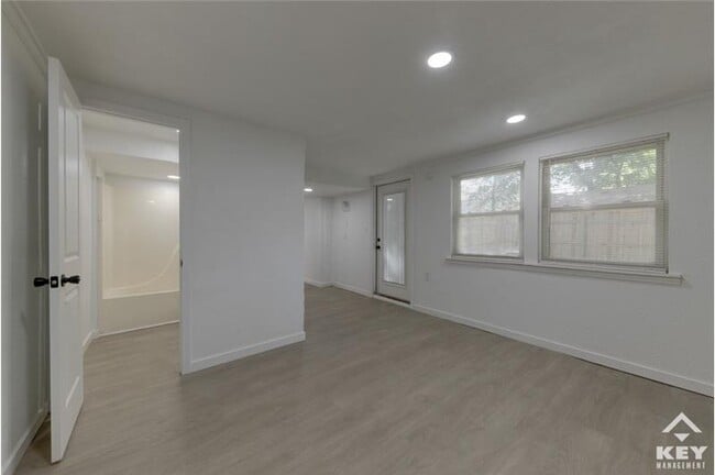Photo - 2021 Jackson N Ave