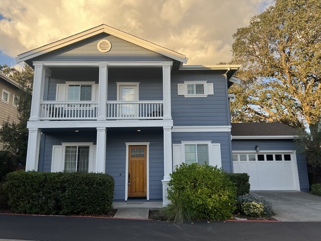 Building Photo - 853 Palou St