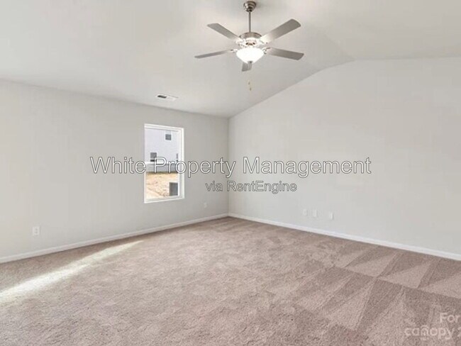 Photo - 1637 Nia Rd
