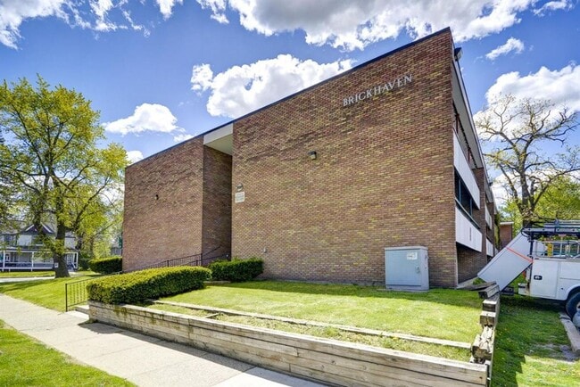 Photo - Large Renovated Condo near EMU Unit 302