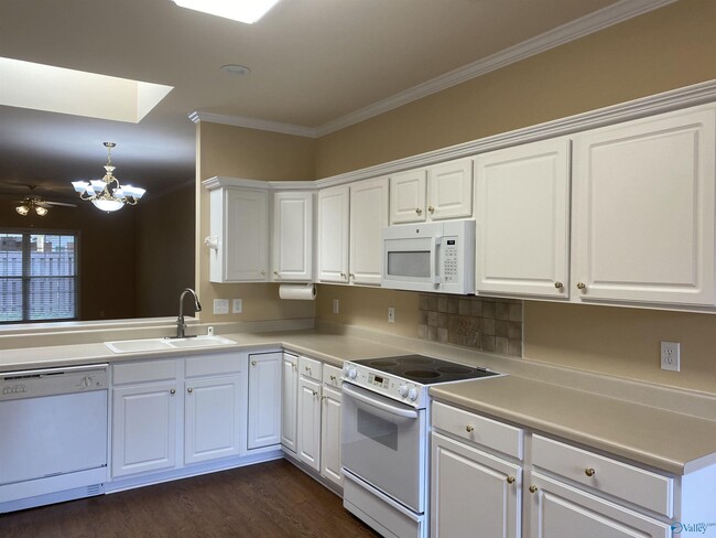 Photo - 153 Canterbury Dr