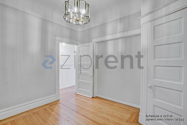 Photo - 2130 Jones St