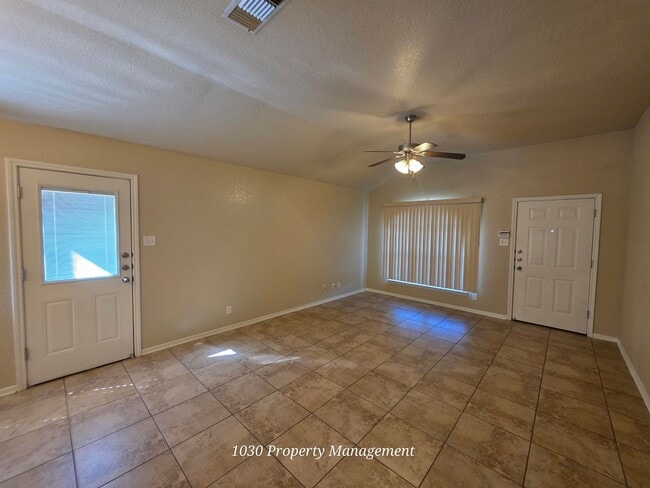 Photo - 2 Bed/2 Bath Duplex in Trimmier Estates!