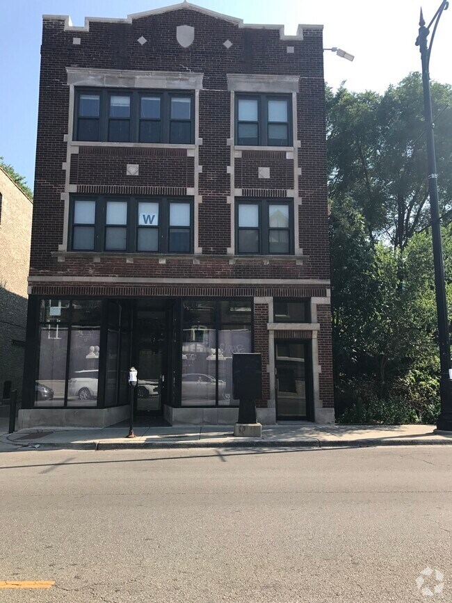 Building Photo - 2119 W North Ave Unit 2 Rental