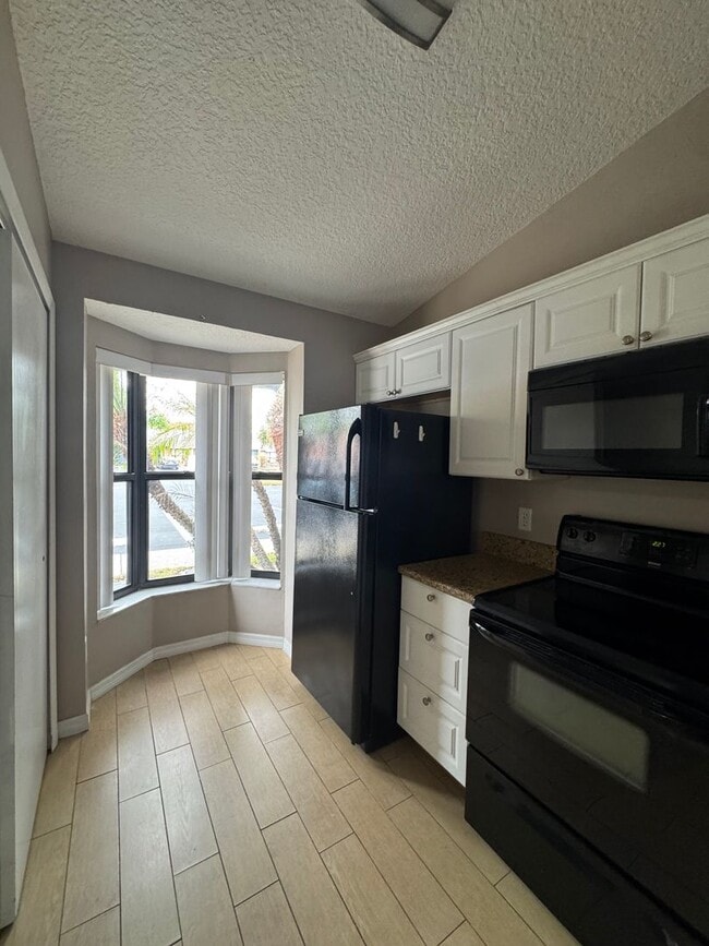 Photo - MOVE IN SPECIAL- Cozy 1 Bed/ 1 Bath in King Oak Villas