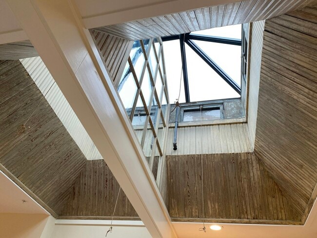 Photo - 408 S Superior St Unit G