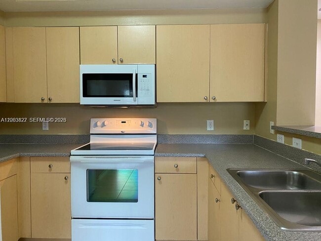 Photo - 8060 N Nob Hill Rd Unit 203