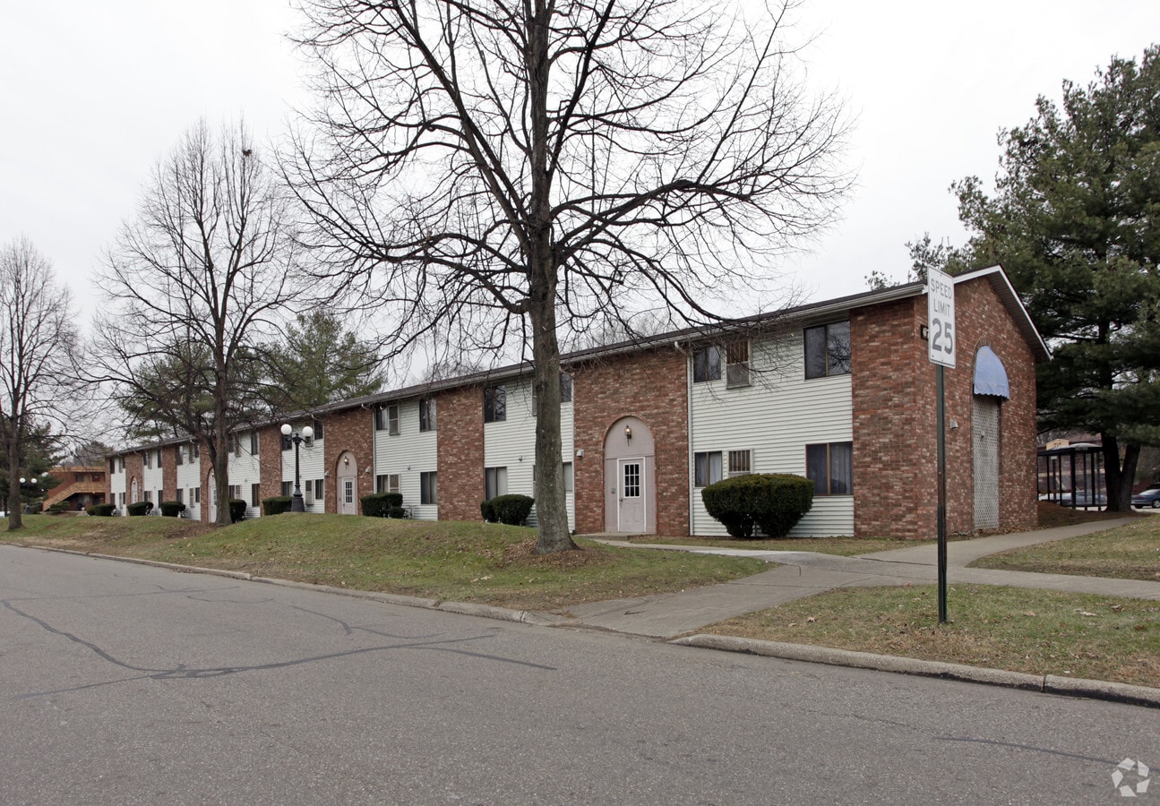 Photo - 700 Carnegie Ave Apartments