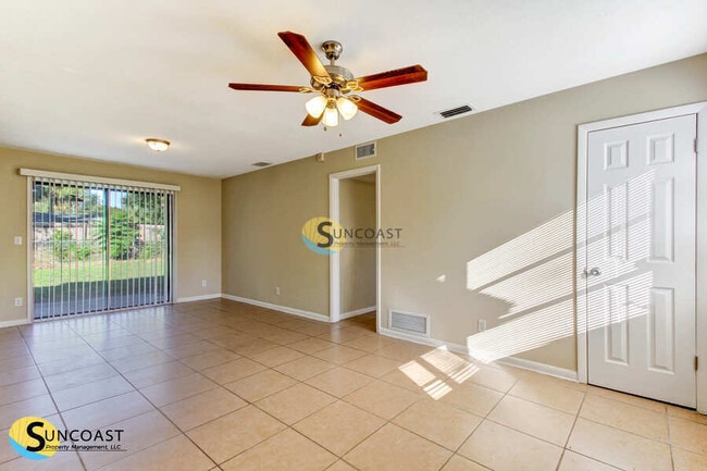 Photo - 2156 Bunting Dr