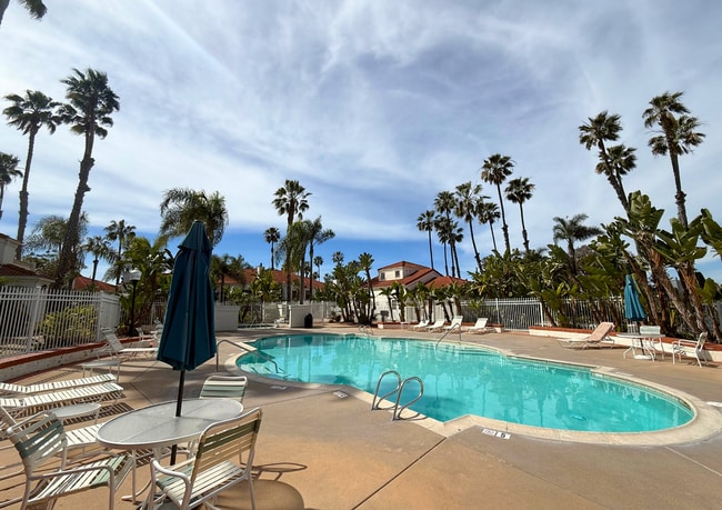 Building Photo - 9392 Twin Trails Dr Unit 9392 Twin Trails Dr