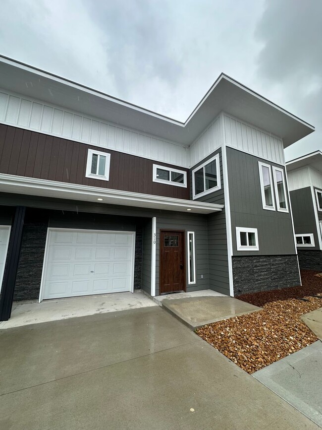 Photo - 1350 E 24th St Apartment Unit 1350 E 24th St #310