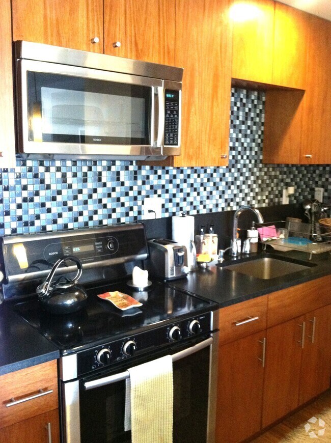 Building Photo - 16 Miner St Unit 602 Rental