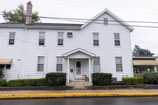 Building Photo - 105 N Angle St Unit 105 Rental