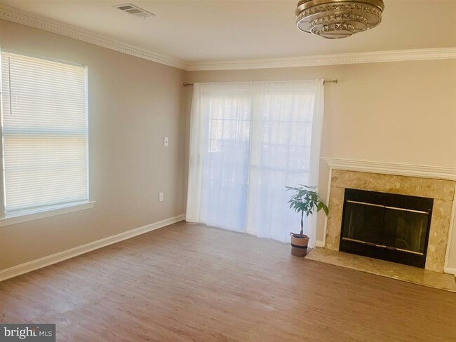 Photo - 4202 Applegate Ln