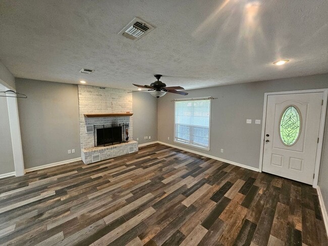 Photo - 110 Lacey Ln