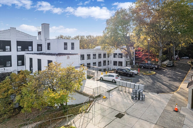 Photo - Hilltop Crescent