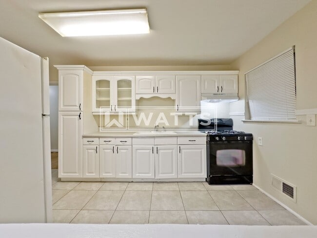 Photo - 4-Bedroom, 1.5-Bath Home in Hueytown