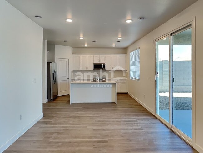 Photo - 12618 W Flynn Ln