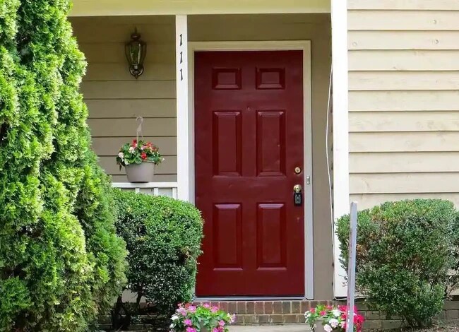 Photo - 111 Applecross Ct