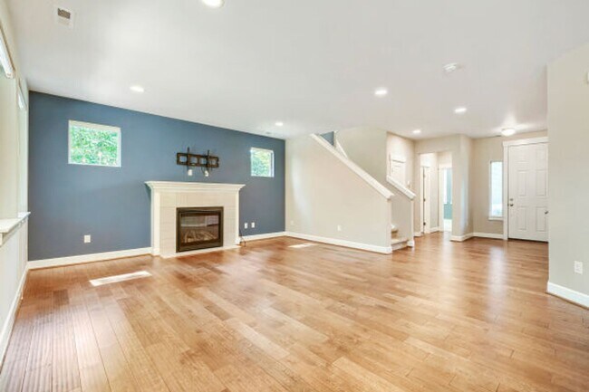 Photo - 1698 SE 12th St