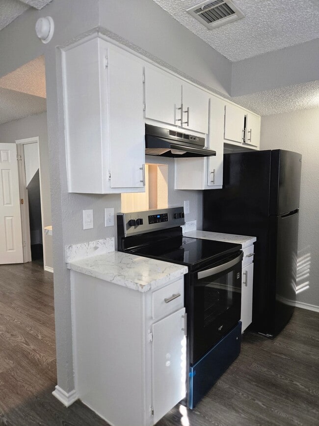 Photo - 140 S Las Vegas Trail